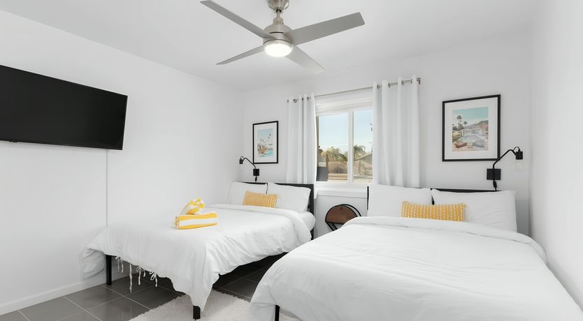 Photo of Palm Springs Pop