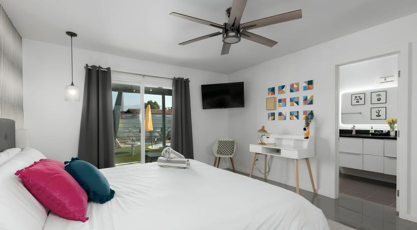 Photo of Palm Springs Pop