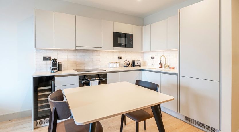 Photo of Colindale Chic