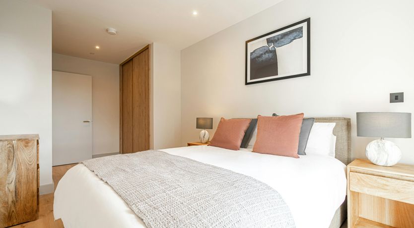 Photo of Colindale Chic