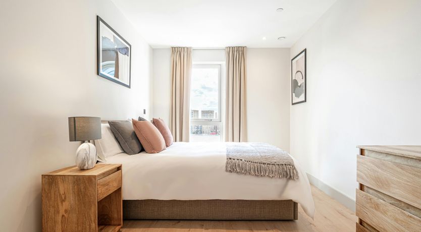 Photo of Colindale Chic