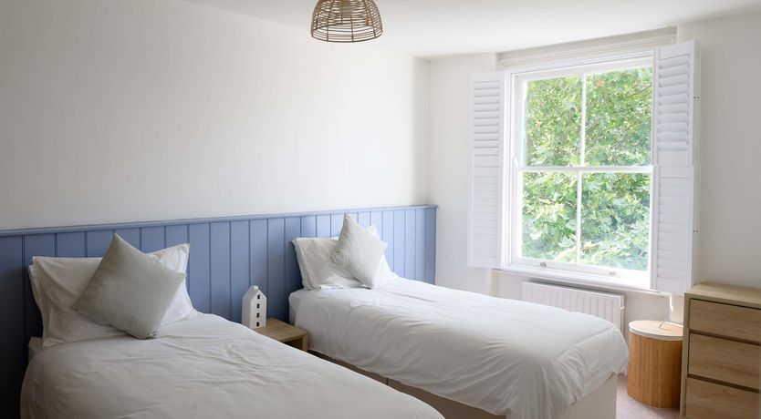 Photo of The Royal Jewel