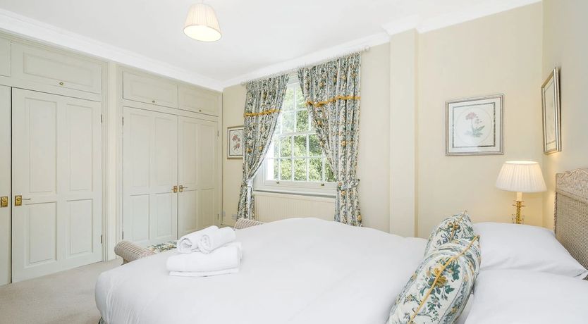 Photo of The City's Touch