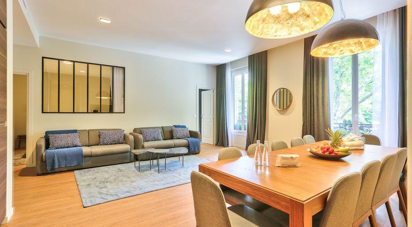 Photo of Parisian Moment