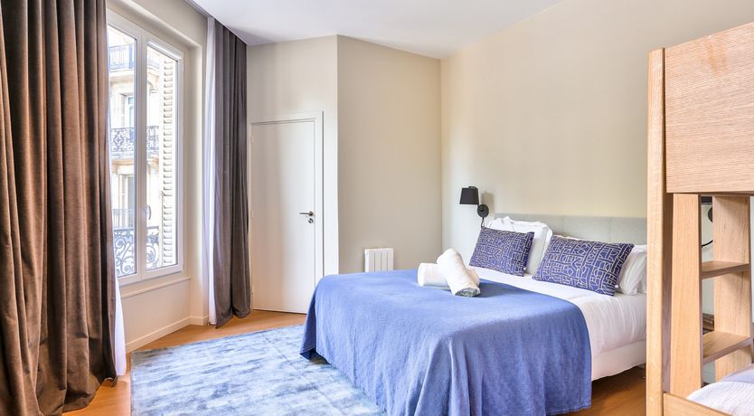 Photo of Parisian Moment