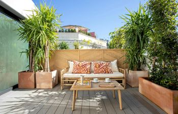 The Sunlit Abode Holiday Home