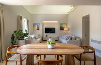 Jewel & Ivory Holiday Home