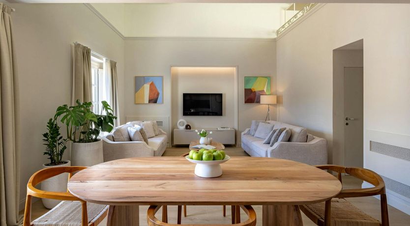 Photo of Jewel & Ivory