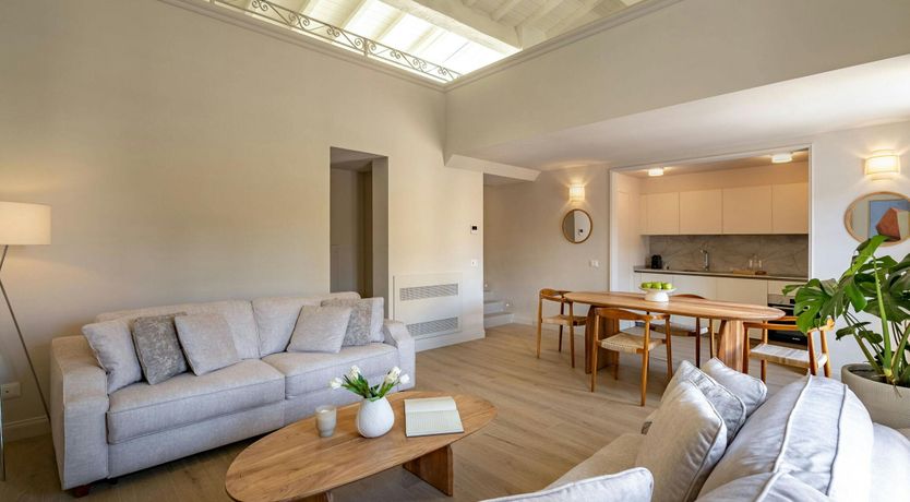 Photo of Jewel & Ivory