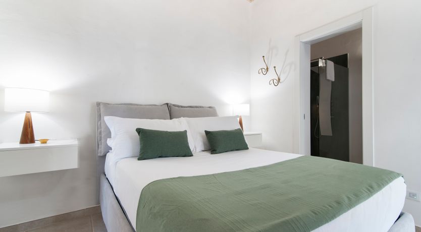 Photo of Baroque Glow