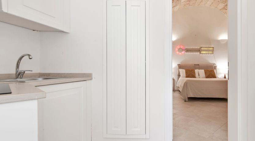 Photo of Baroque Glow