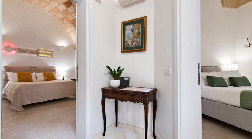 Photo of Baroque Glow