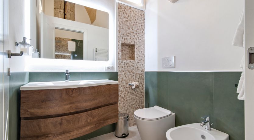 Photo of Baroque Glow