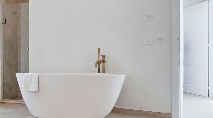 Photo of Baroque Glow