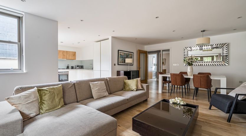 Photo of Primrose Muse