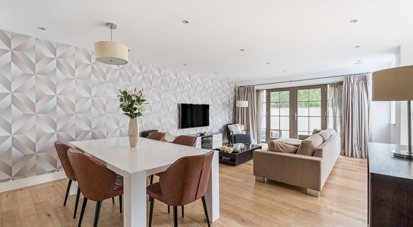 Photo of Primrose Muse