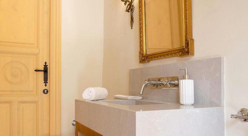 Photo of The Sevillian Gem