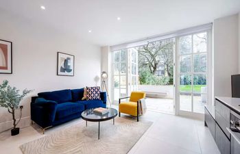 Garden Abode Holiday Home