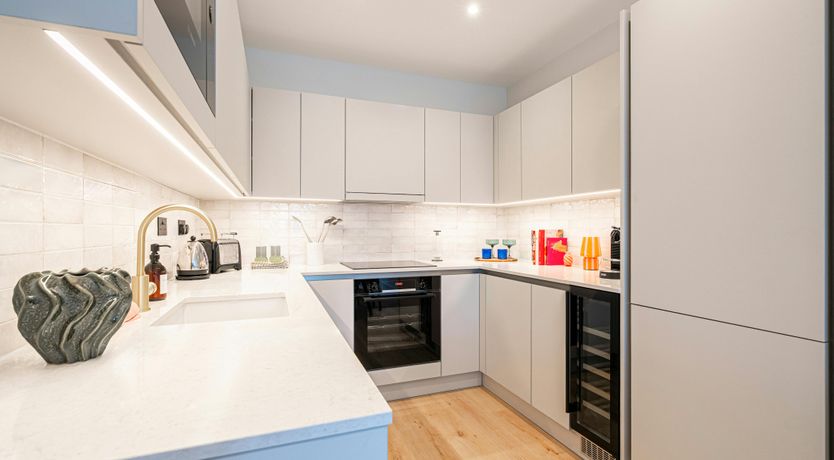 Photo of Gateway to Colindale