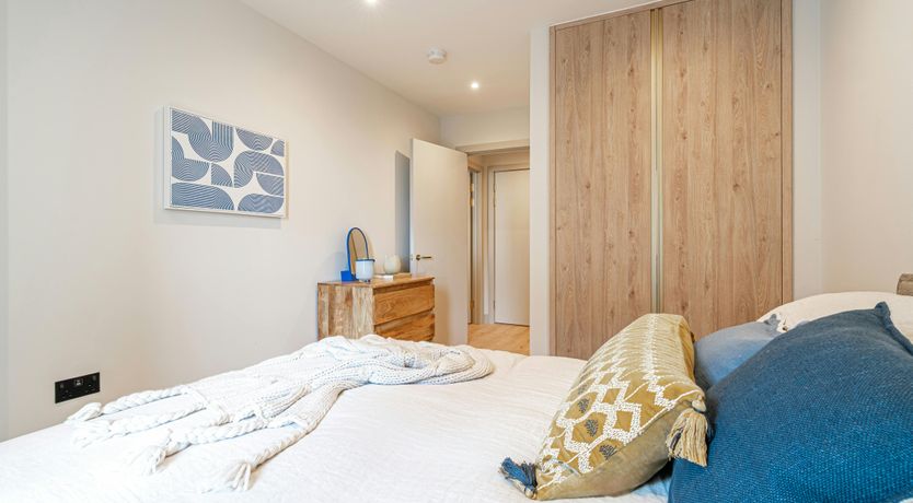 Photo of Gateway to Colindale