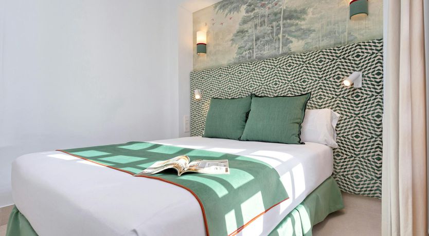 Photo of Granada's Echo