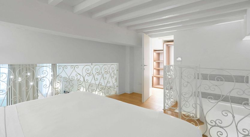 Photo of Florentine Getaway