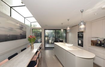 Green City Place Holiday Home