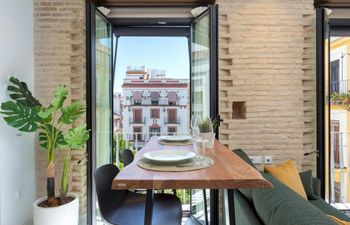 Artistic Quarter Holiday Home