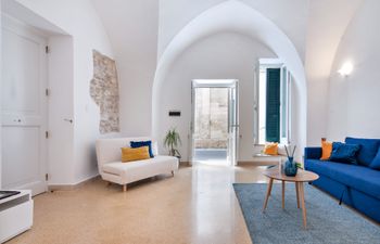 Stone & Shade Holiday Home