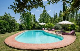 Photo of traditionally-tuscan