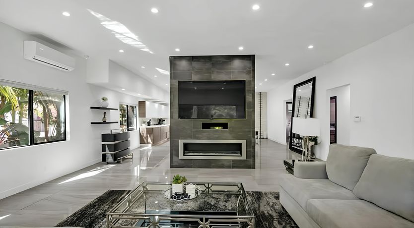 Photo of Sleek Stardust