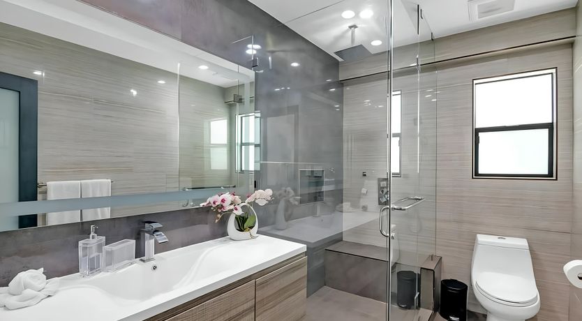 Photo of Sleek Stardust