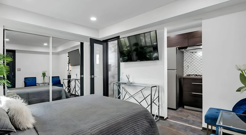 Photo of Sleek Stardust