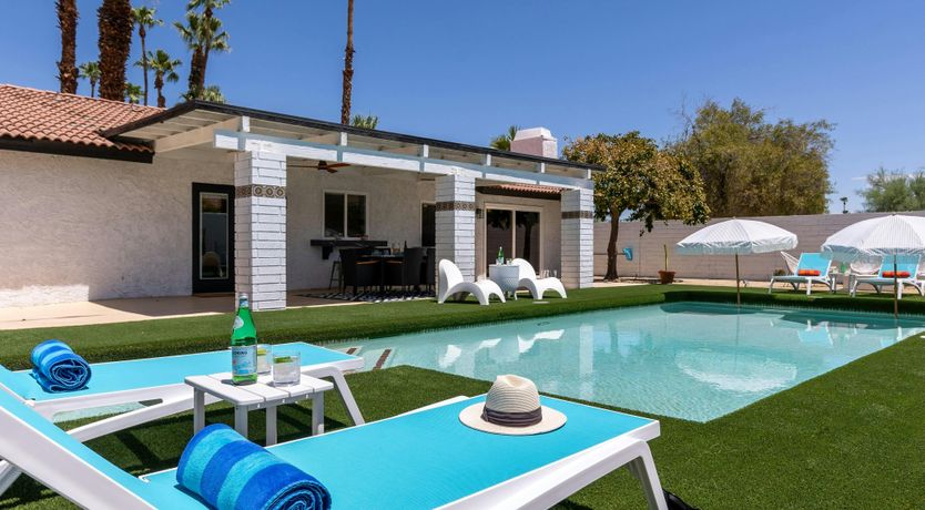 Photo of Stardust Poolhouse