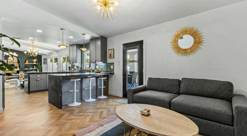 Photo of Stardust Poolhouse