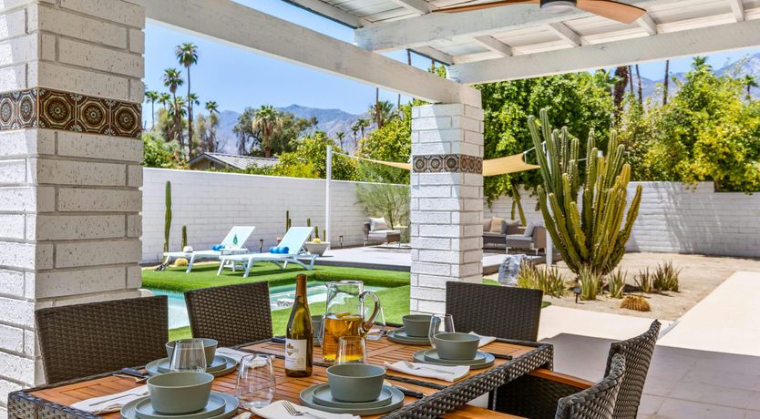 Photo of Stardust Poolhouse