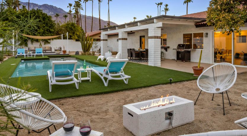 Photo of Stardust Poolhouse