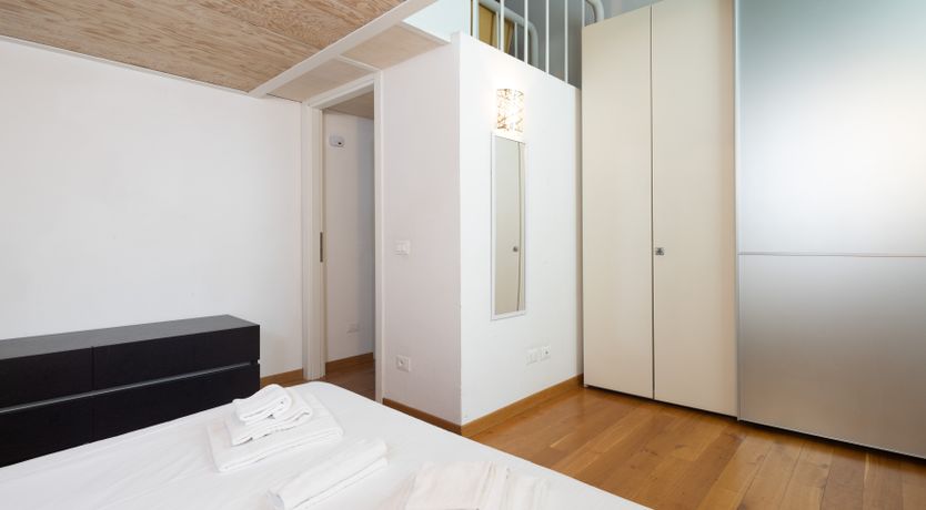 Photo of Florentine Fine