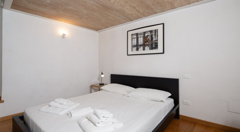 Photo of Florentine Fine