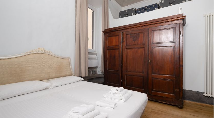 Photo of Florentine Fine