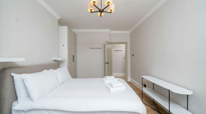 Photo of Ivory & Dusk