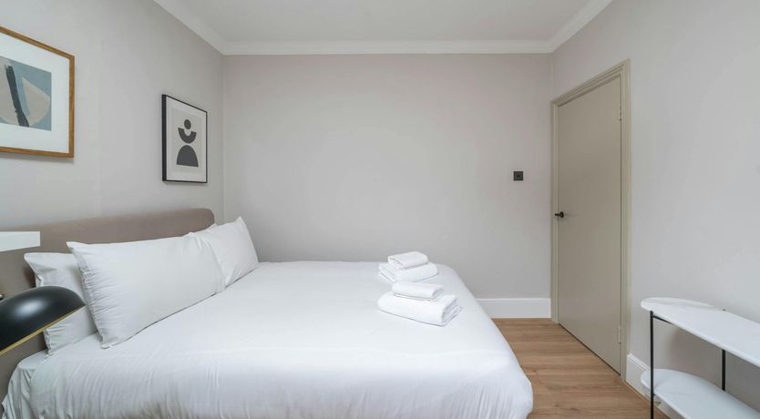 Photo of Ivory & Dusk