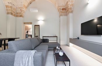 Elegant Sun Holiday Home