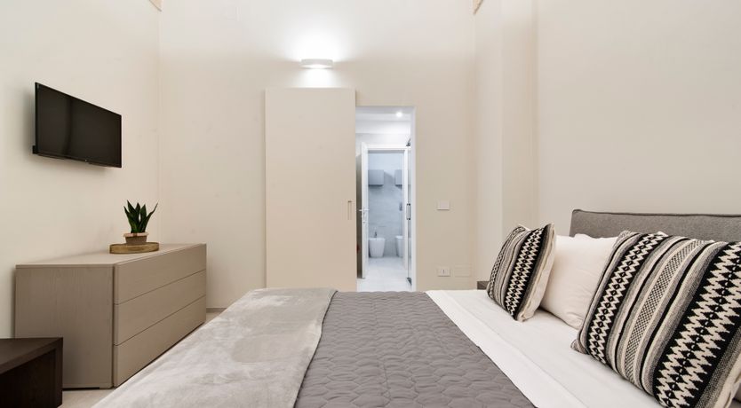 Photo of Elegant Sun