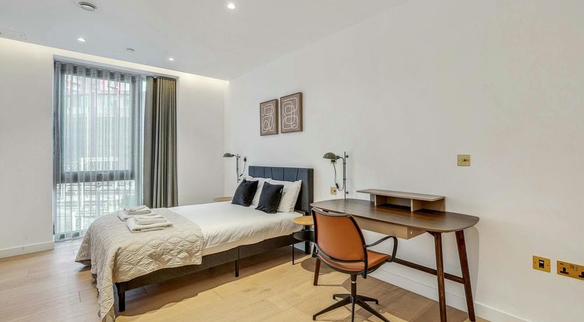 Photo of The King's Cross Crown