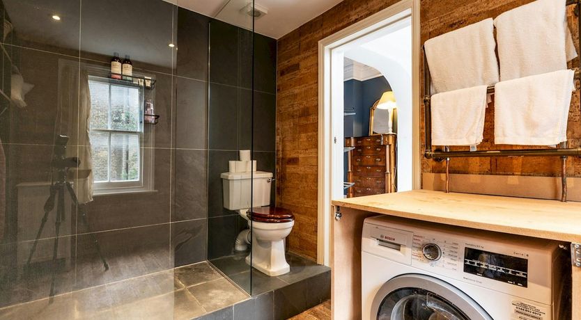 Photo of The Gold Home