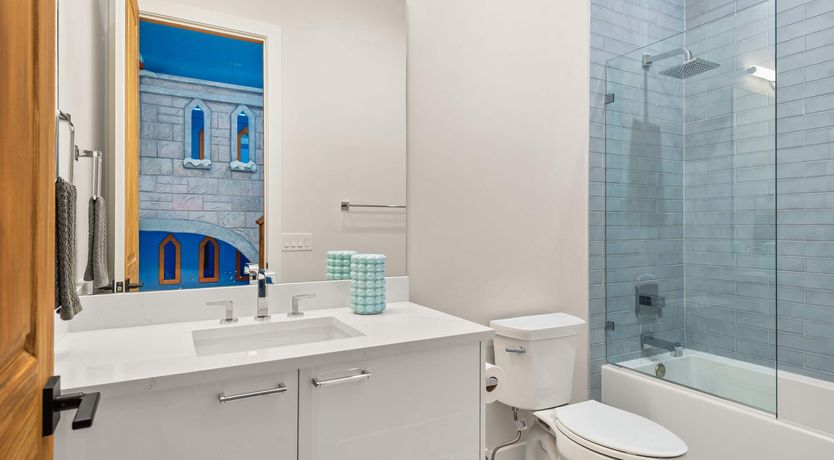 Photo of Putter & Pause