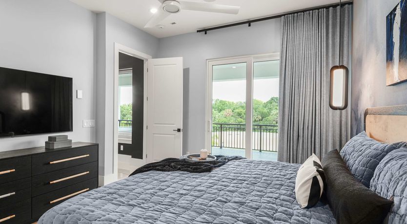 Photo of Putter & Pause