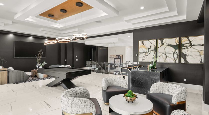 Photo of Putter & Pause