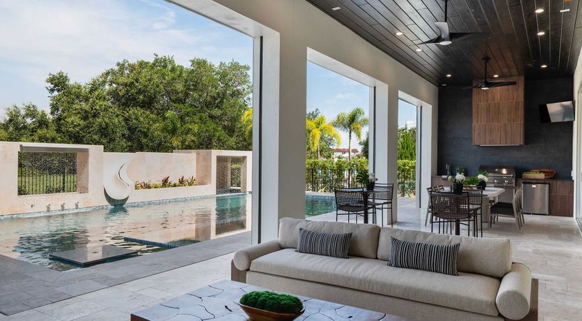 Photo of Putter & Pause